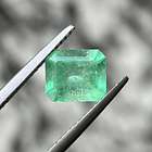 Esmeralda colombiana AIG-1.62ct-7.78x6.60x4.58mm 1