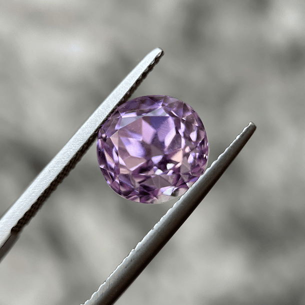 Kunzita-5.60ct-9.7x9.7x9mm 1