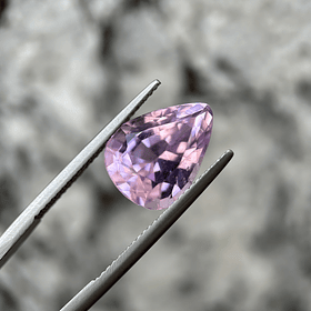 Kunzita-7.70ct-13.7x10.6x8.1mm