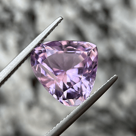 Kunzita-9ct-12.2x13.3x8.8mm