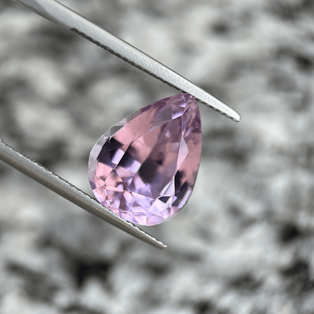 Kunzita-9.85ct-15.3x11.7x8.6mm 1