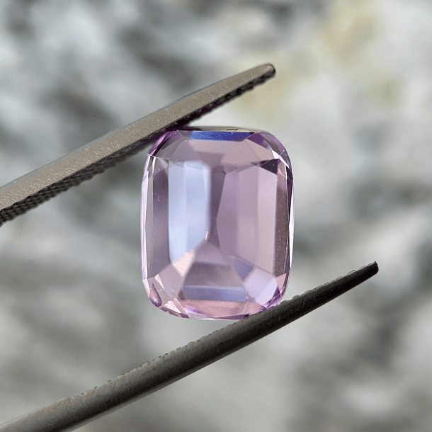 Kunzita-9.45ct-12.4x9.6x8.9mm 3