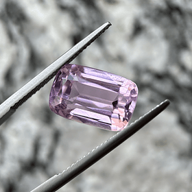 Kunzita-8.15ct-13.4x8.7x7.6mm
