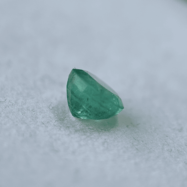 Esmeralda-1.58ct-7.1x5mm 3