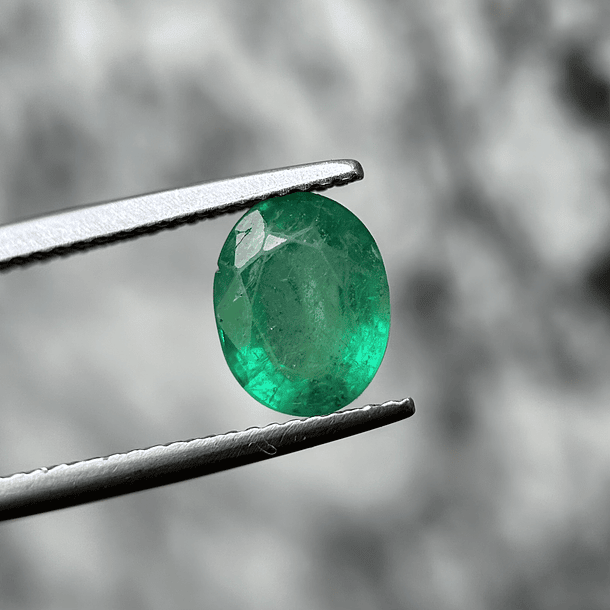Esmeralda-1.95ct-8.8x6.9x4.6mm 1