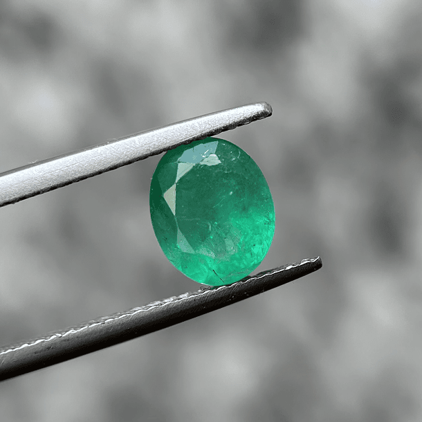 Esmeralda-1.40ct-8x6.7x4mm 1