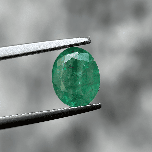 Esmeralda-1.30ct-8x6.4x3.7mm 1