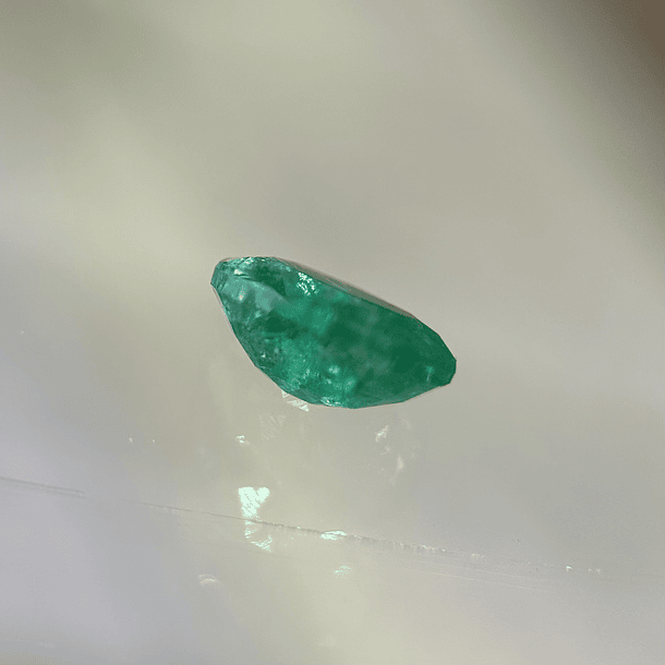 Esmeralda-1.30ct-8x6.4x3.7mm 3