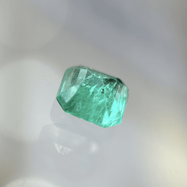 Esmeralda-1.30ct-6.8x6.5x3.6mm 3