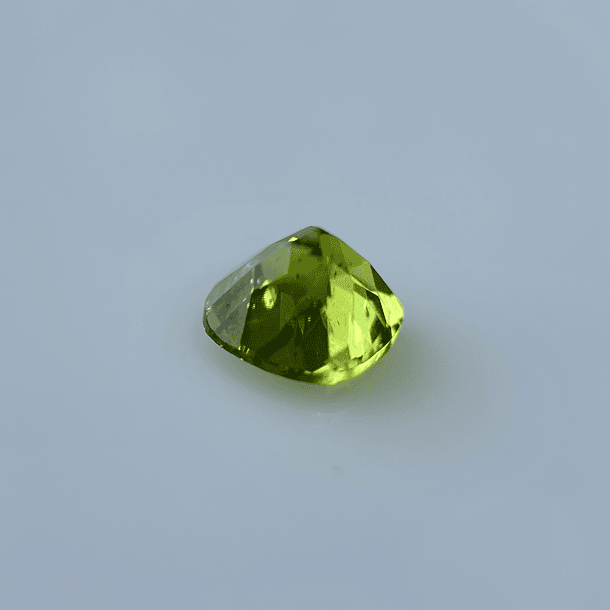 Peridoto-2.55ct-7.9x7.8x5.6mm 2