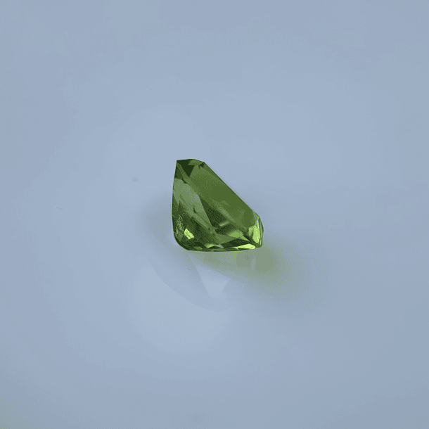 Peridoto-2.95ct-9x7x5.9mm 2
