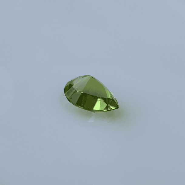 Peridoto-1.85ct-8.7x6.7x5mm 2