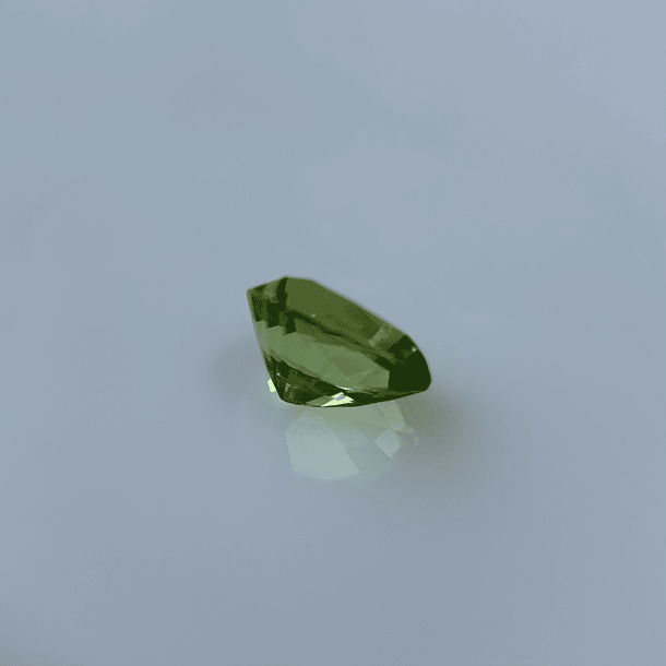 Peridoto-1.85ct-8.7x6.7x5mm 3
