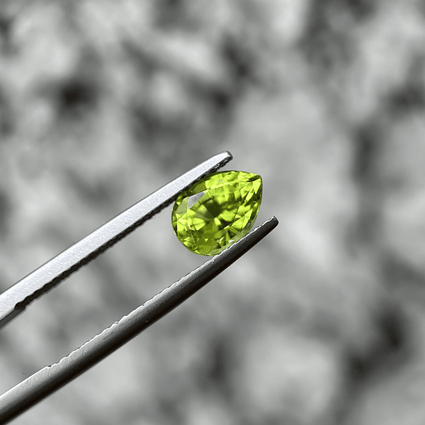 Peridoto-1.53ct-8x6mm 1