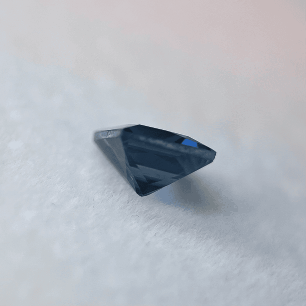 Topacio London blue-2.47ct-7x7mm- COPIAR 3