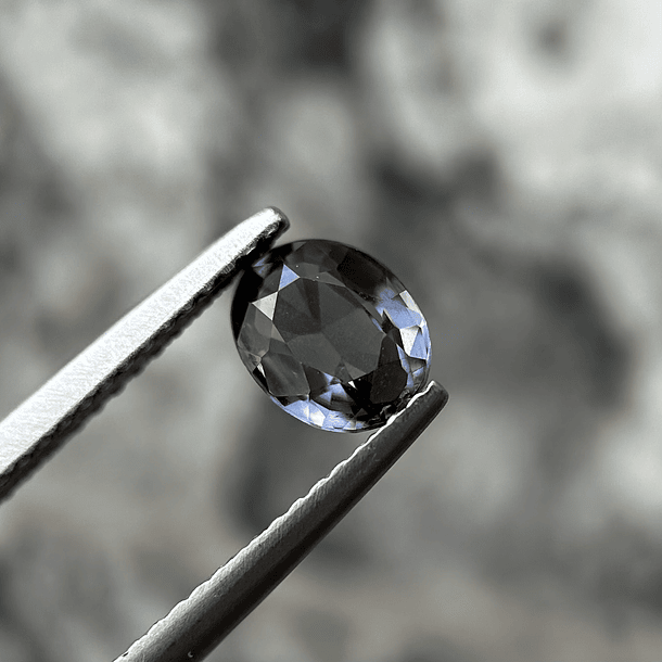 Espinela-0.80ct-6.4x5.1x2.8mm 1