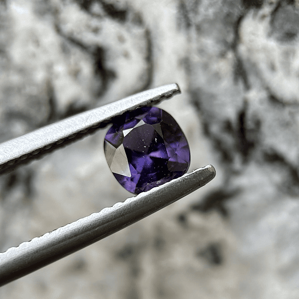 Espinela-0.80ct-5.4x5.2x3.5mm 1