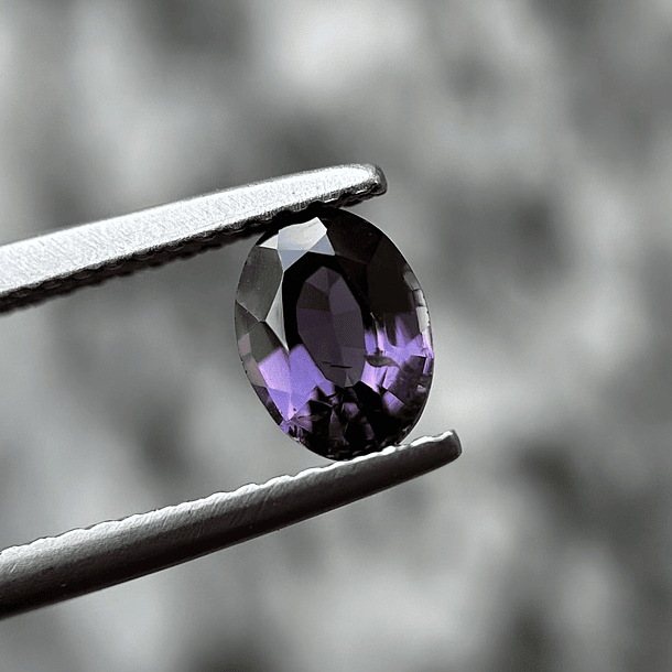 Espinela-0.945ct-6.6x5x3.5mm 1