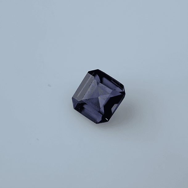 Espinela-0.765ct-5.1x4.8x3.4mm 1