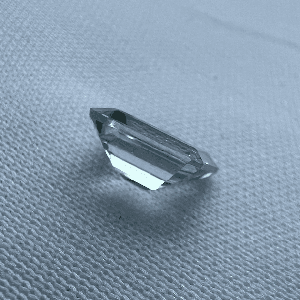 Aguamarina-2.40ct-9x7mm 4
