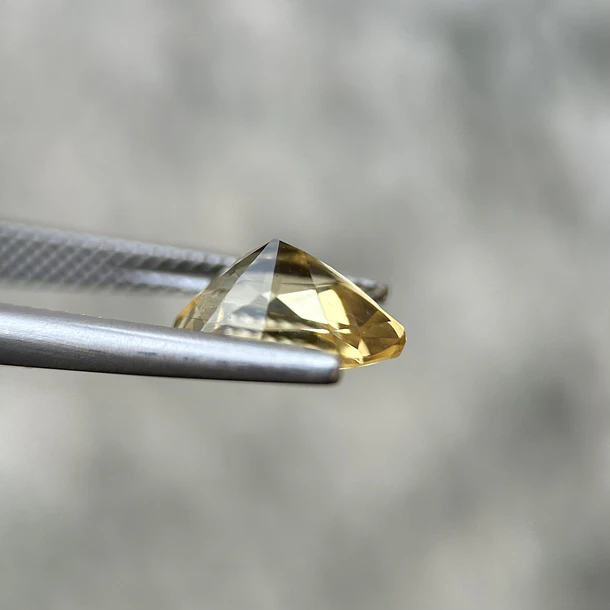 Citrino amarillo GGI-2.48ct-10.67x8.79x5.55mm 3