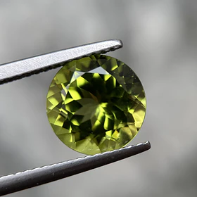 Peridoto-2.63ct-9x4.9mm