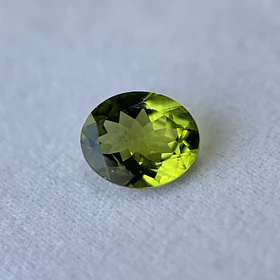 Peridoto-2.505ct-8.8x7.2x5mm