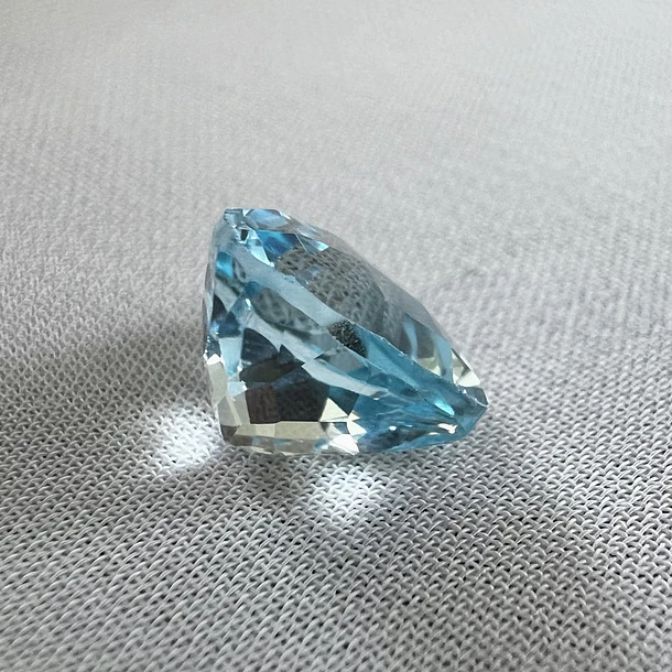 Topacio azul-3.60ct-9.3x9x6.3mm 3