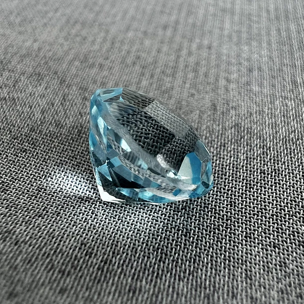 Topacio azul-3.65ct-9.1x6.2mm 3