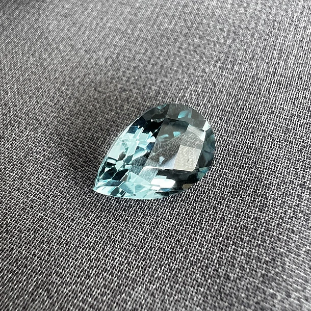 Topacio azul-2.245ct-9x6x5.4mm 1