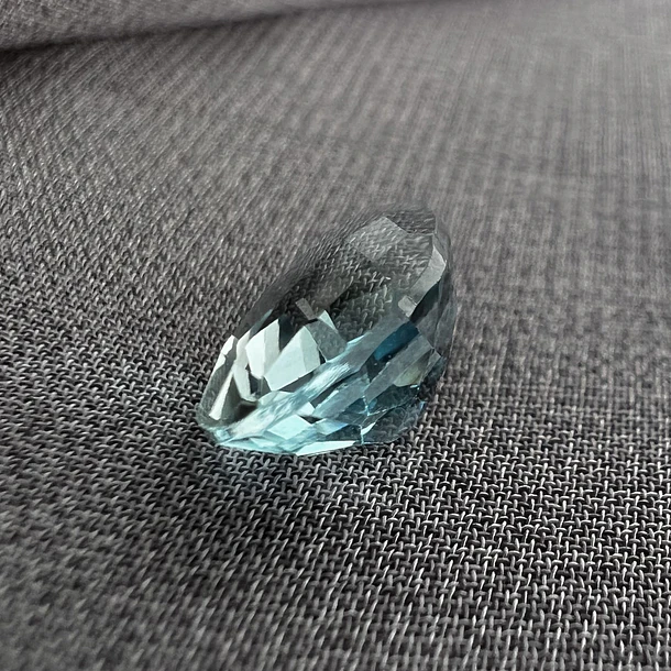 Topacio azul-2.245ct-9x6x5.4mm 3