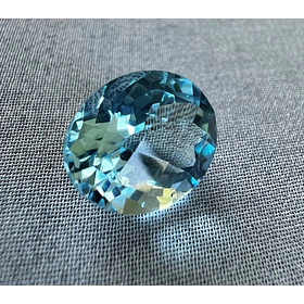 Topacio suizo-4.51ct-11x8.8x6.1mm