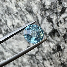 Topacio suizo-4.69ct-9x7.7mm