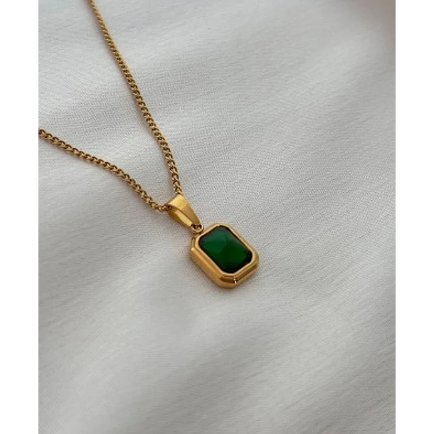 Dije bisel oro amarillo 14k con esmeralda baguette