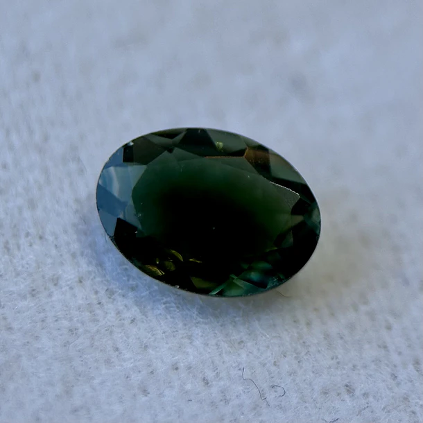 Turmalina-0.50ct-6.6x5x1.9mm 1