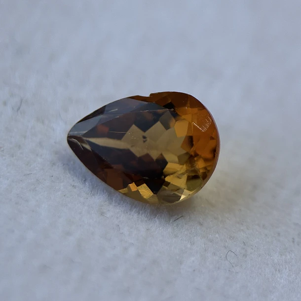 Turmalina-0.90ct-7.5x5.6x3.4mm 1