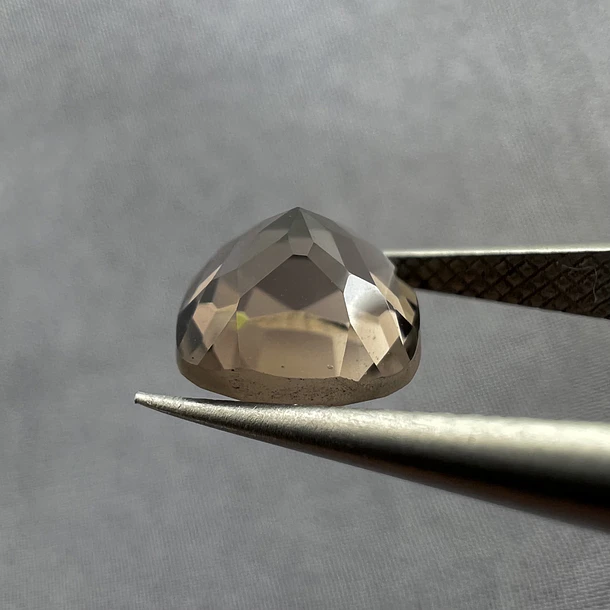 Cuarzo ahumado-1.60ct-7.2x7.2x4.9mm 3