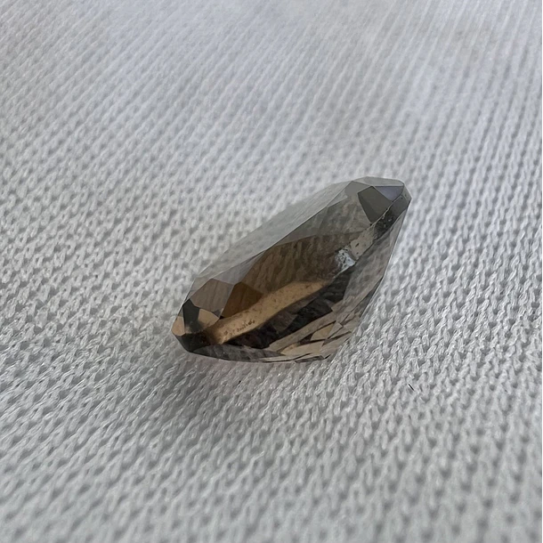 Cuarzo ahumado-1.75ct-9.7x8x3.8mm 4