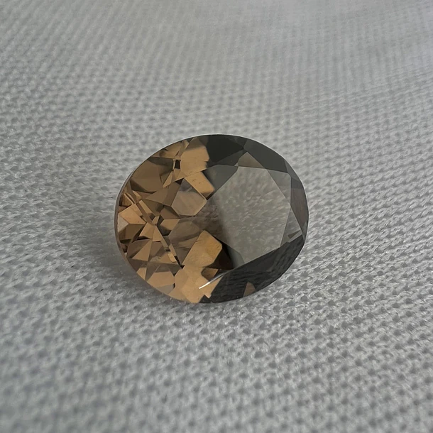 Cuarzo ahumado-1.95ct-9x7.1x4.3mm 1