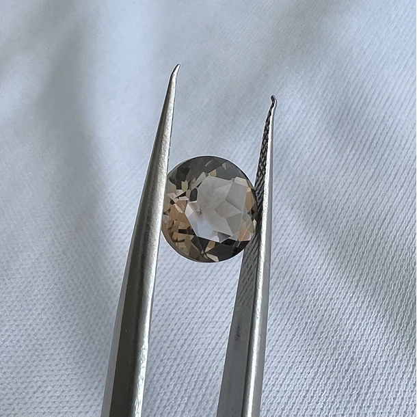 Cuarzo ahumado-1.20ct-6.9x6.9x4.4mm 1
