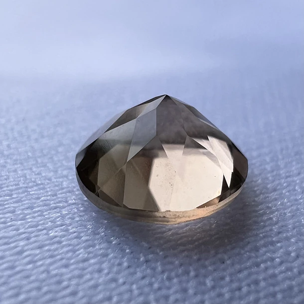 Cuarzo ahumado-0.85ct-6.1x6.1x4mm 4