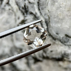 Cuarzo ahumado-2.15ct-8.3x8.3x5.5mm