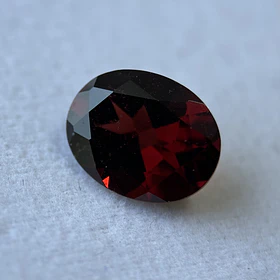 Granate rojo-1.50ct-8.2x6.1x3.8mm