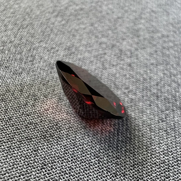 Granate rojo-1.20ct-8.2x6mm 2