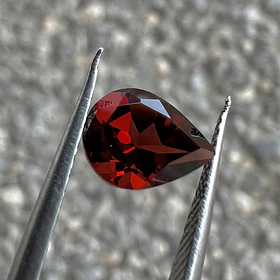 Granate rojo-1.80ct-9.2x7x4.2mm