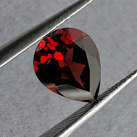 Granate rojo-2.75ct-9.9x7.8x4.7mm