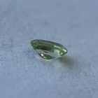Granate tsavorita-0.60ct-6.1x4x2.8mm 3