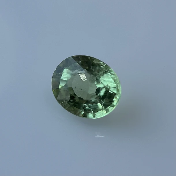 Granate tsavorita-0.20ct-5.2x4.3x2.8mm 1