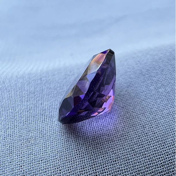 Amatista morada-2.05ct-9.2x6.6x4.7mm 3