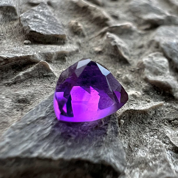 Amatista morada-2.10ct-7.8x7.8x5.8mm 2